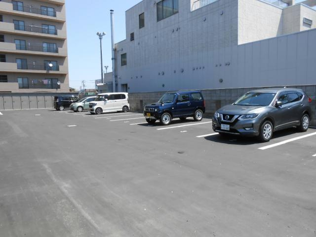 Kaveri壱番館の駐車場