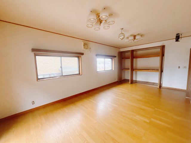 【中古戸建】高崎市吉井町神保の洋室|■洋室｜インテリアも自由自在にお楽しみいただけます♪お外から帰ってきた後は寝室でゆっくり自分の時間をお過ごしください。