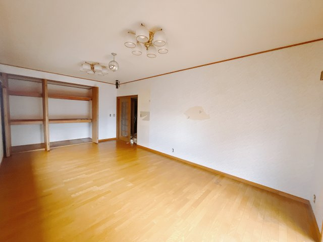 【中古戸建】高崎市吉井町神保の洋室|■洋室｜子供部屋のメリットは「自立心を養うことができる」「自分で整理整頓できるようになる」そして、お子様が成長した際には「プライバシーを確保できる」といい事だらけ♪