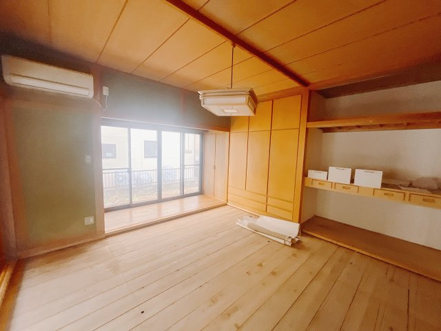 【中古戸建】高崎市吉井町神保の和室|■和室｜和室を書斎にしたり、冬にはコタツを敷いて家族みんなで年越しをするのもいいですね。家族みんなのお気に入りの空間になります♪