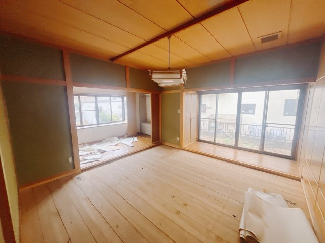【中古戸建】高崎市吉井町神保の和室|■和室｜和室でしか味わえない畳ならではの香りや素材で和のやすらぎを感じてください♪休日はお子様とお昼寝するのにも最適です！