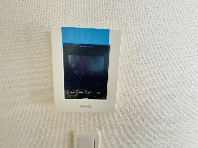 松戸市栗ケ沢新築戸建【栗ケ沢小学校：10分】のセキュリティ|来客時も安心のTVモニター付きインターフォン