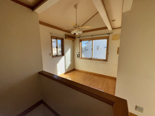 箱田町中古住宅160-2の子供部屋|■2階北東側フリールームはお子様のスタディフロアとしても
