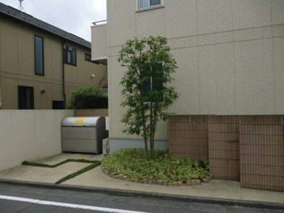 【エントランス】 | かしの木荘