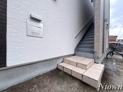 【エントランス】 | ハーモニーテラス生駒町Ⅱ | 毎日通るエントランスはこのようになっています