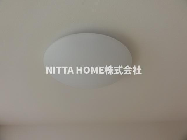 フォレスト　コート　（Ｆｏｒｅｓｔ　Ｃｏｕｒｔ）の設備|嬉しい照明器具付き♪