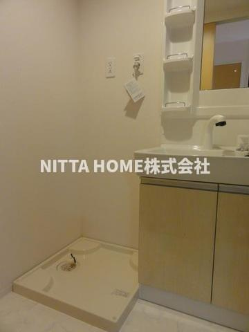 フォレスト　コート　（Ｆｏｒｅｓｔ　Ｃｏｕｒｔ）の洗面所|室内洗濯機置場も付いています♪