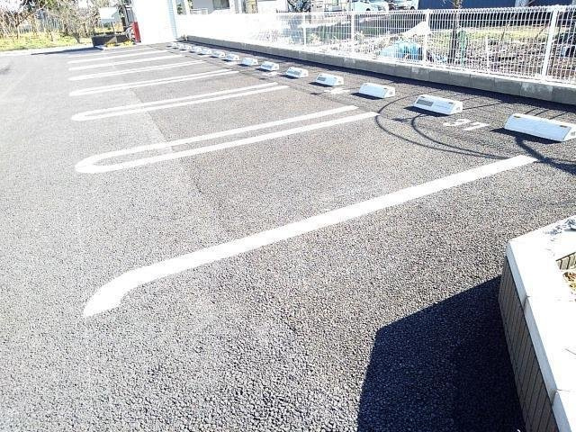 グレイスＣの駐車場