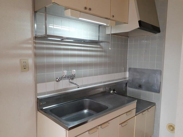 ロマニーカルベＤのキッチン