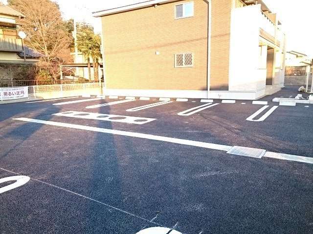 ブルーウィローⅢの駐車場