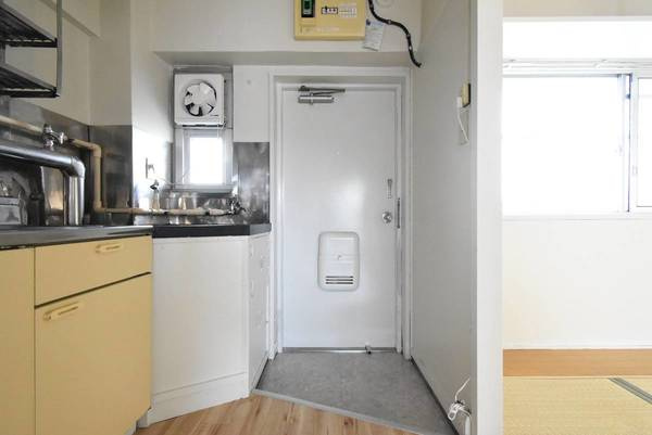 ビレッジハウス沼和田1号棟の玄関|ビレッジハウスの同一物件・同一タイプの間取りの写真です