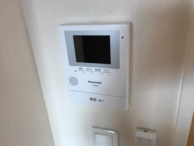 アメニティーハウスの内装|カメラ付インターホン