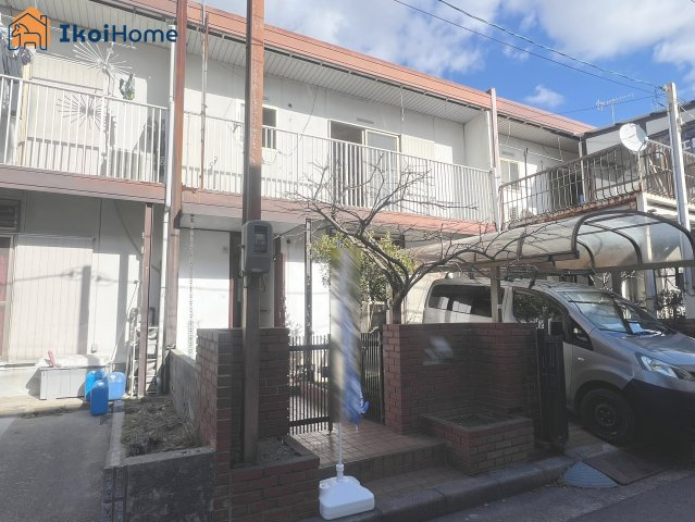 神戸市西区持子1丁目　中古戸建のエントランス|物件・当店の最寄駅まで無料送迎！最短10分で指定場所へお迎えに向かいます！まずはお問い合わせください