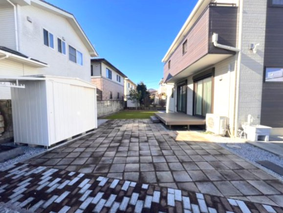 富士住建の注文住宅♪駅まで歩いて約10分、オール電化、作業スペースたっぷりU型キッチンの庭