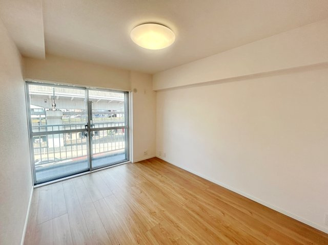 トーア東尾久マンションの洋室|コンパクトで使いやすい洋室です