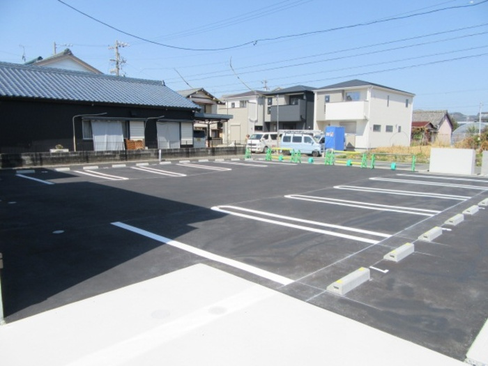 フレジェの駐車場