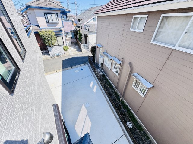 松戸市栗ケ沢新築戸建【栗ケ沢小学校：10分】のバルコニー|バルコニーより道路側眺望