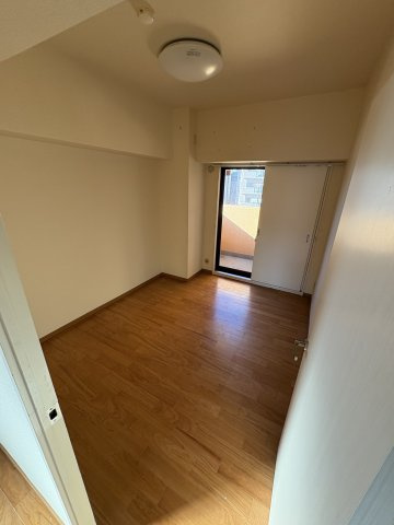 ライオンズマンション和歌山三木町の洋室