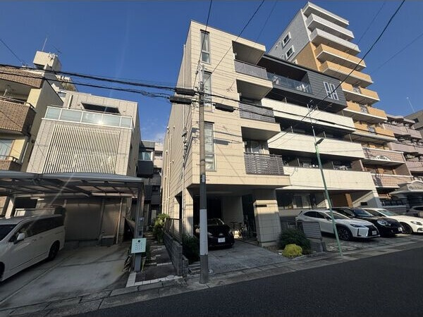 Luna. Lumiere本山の外観
