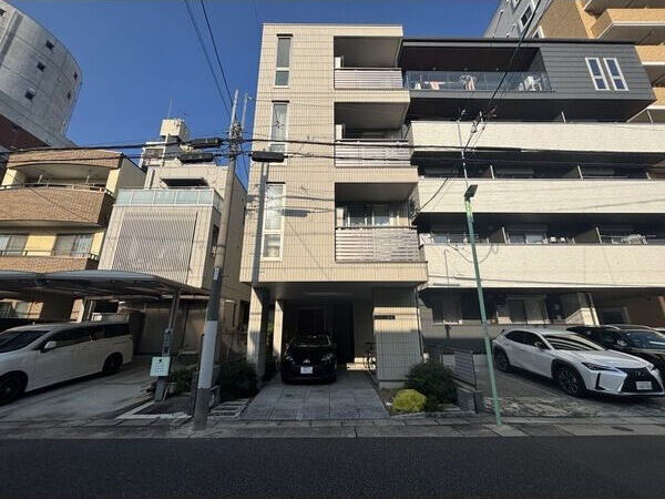 Luna. Lumiere本山の外観