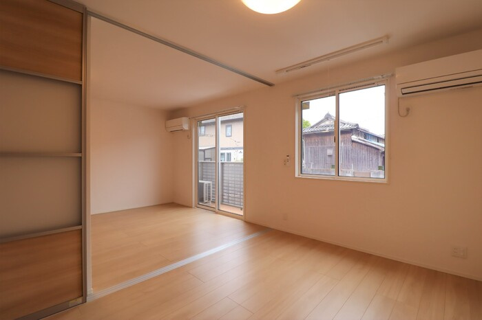 グラシアの洋室