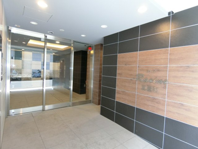 【エントランス】 | ラシーヌ瓦屋町 | 落ち着いたエントランスです