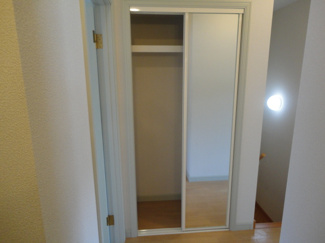 【内装】 | ファインディアハイツ | 廊下収納