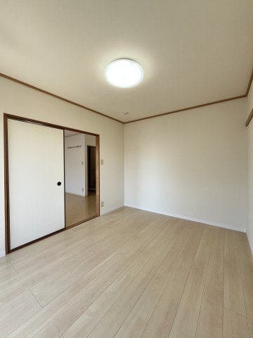 スティブルB棟の洋室