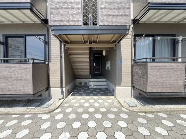 スティブルB棟のエントランス