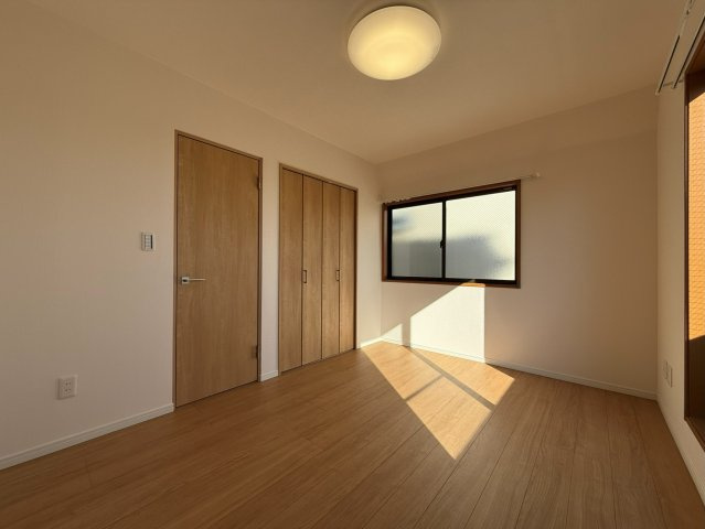 中野区鷺宮五丁目戸建の洋室|ゆったりした洋室です