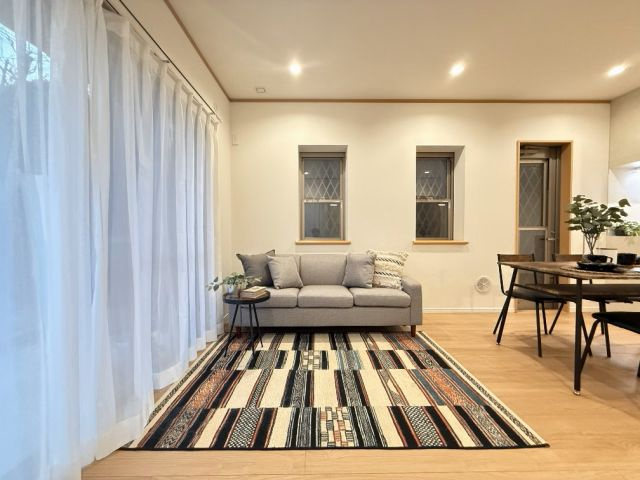 練馬区西大泉一丁目戸建の居間・リビング