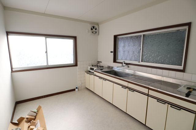 橿原市地黄町戸建の居間・リビング