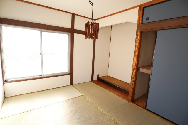 橿原市地黄町戸建の和室