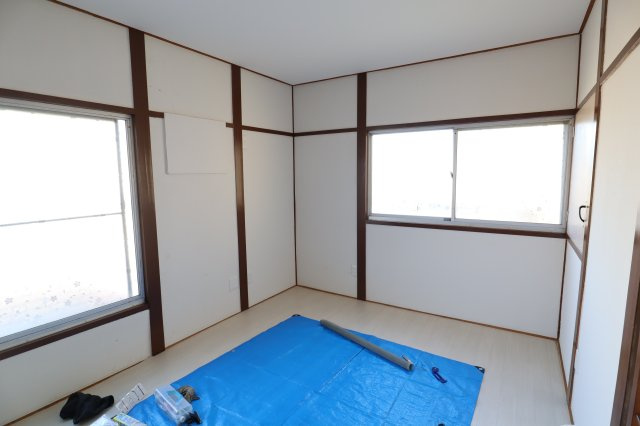 橿原市地黄町戸建の洋室