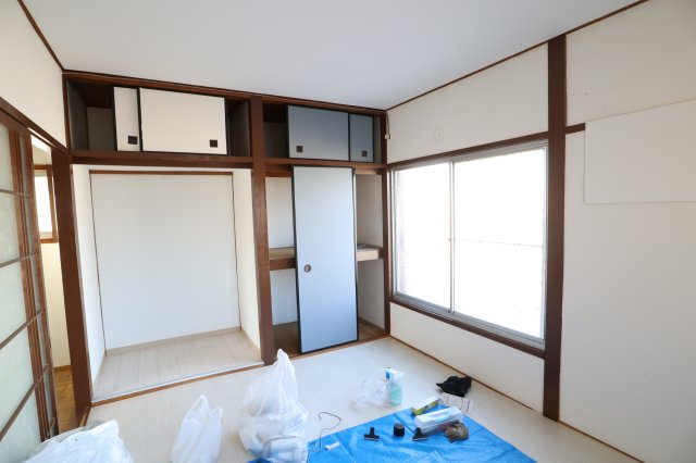 橿原市地黄町戸建の洋室