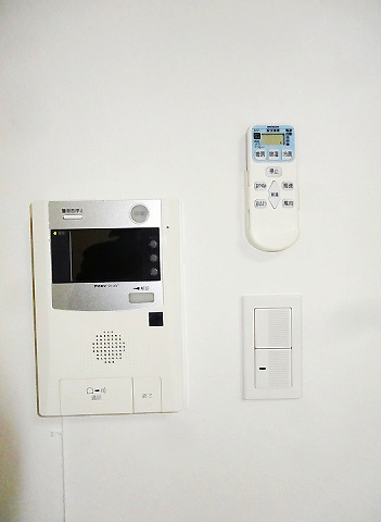 アマヴェル鷺ノ宮のその他|TVモニター付きインターホンは防犯面で安心の設備★(同一仕様写真）