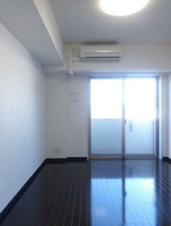 アマヴェル鷺ノ宮の居間・リビング|フローリングで掃除も簡単です☆（同一仕様写真）