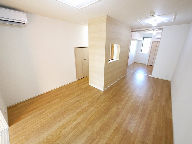 レガーメ　Ⅱの居間・リビング|ゆったり過ごせるリビングです