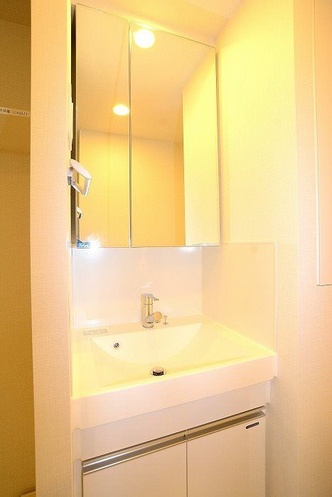 ステージファースト蔵前アジールコートの洗面所