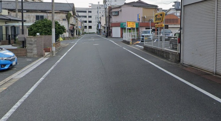 西本町四丁目の前面道路含む現地写真