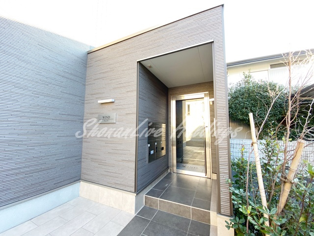 厚木市栄町２丁目のアパートのエントランス|おしゃれなエントランス♪