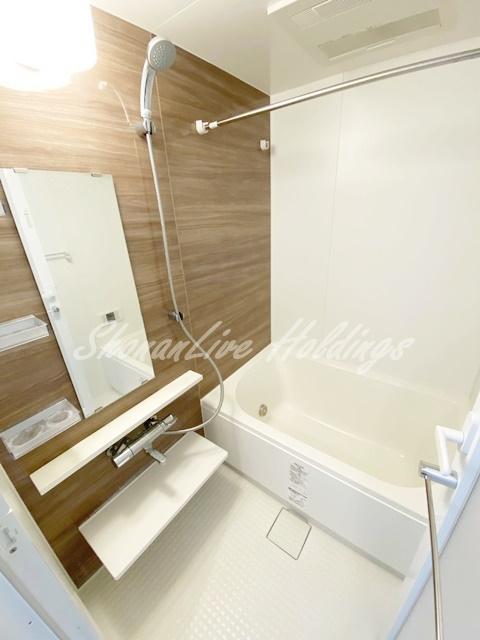 厚木市栄町２丁目のアパートの浴室|浴室乾燥機完備♪