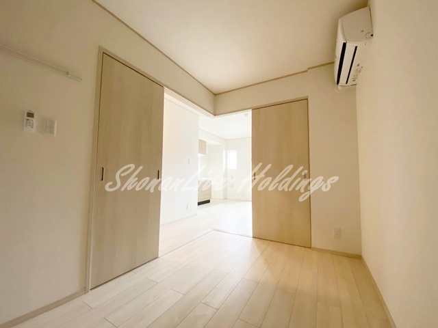 厚木市栄町２丁目のアパートの寝室|落ち着いた雰囲気の洋室♪