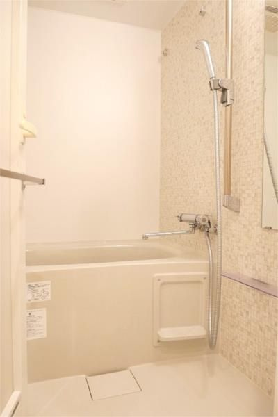 ジェノヴィア新御徒町スカイガーデンの浴室