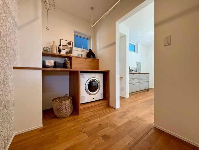 南国市大そね甲　未使用一戸建てのランドリースペース|ガス衣類乾燥機乾太くん付きのランドリースペース。天候に左右されず短時間でふんわり仕上がり、家事効率が大幅アップします