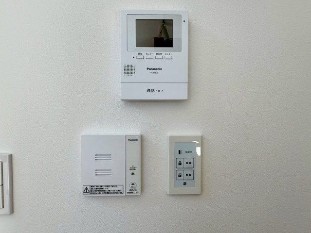 南国市大そね甲　未使用一戸建ての防犯設備|ボタン一つで玄関ドアのロックを解錠できます☆
