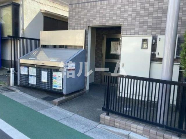 練馬区貫井１丁目の賃貸マンションのエントランス