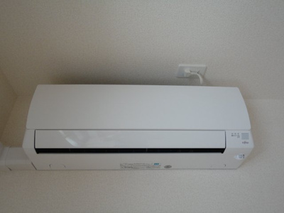 【設備】 | ヴィラ田中C | エアコン