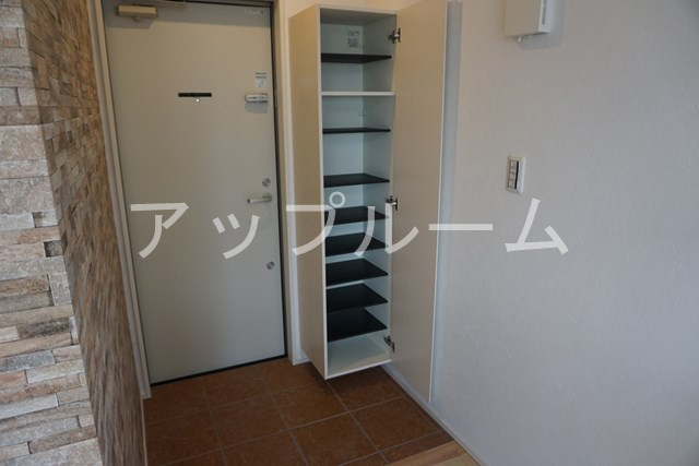 Ferio不二ガ丘の玄関