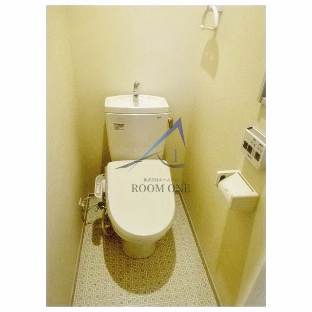 ＢＲＩＴＩＳＨ　ＰＬＵＭのトイレ|トイレです。